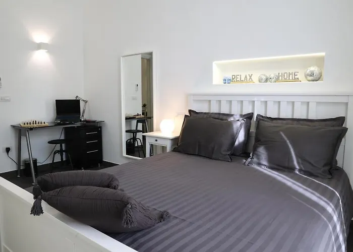 Bella 'mbriana Naples